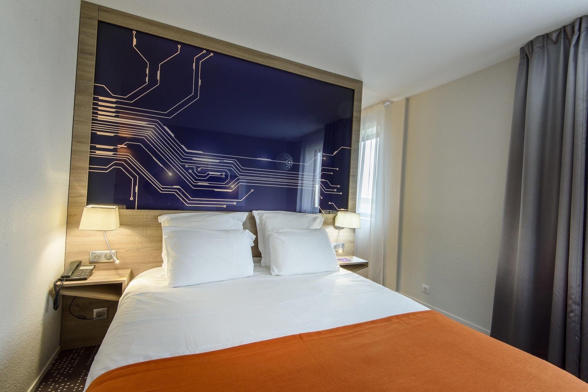 Hotel Mercure Poitiers Site Du Futuroscope 4*