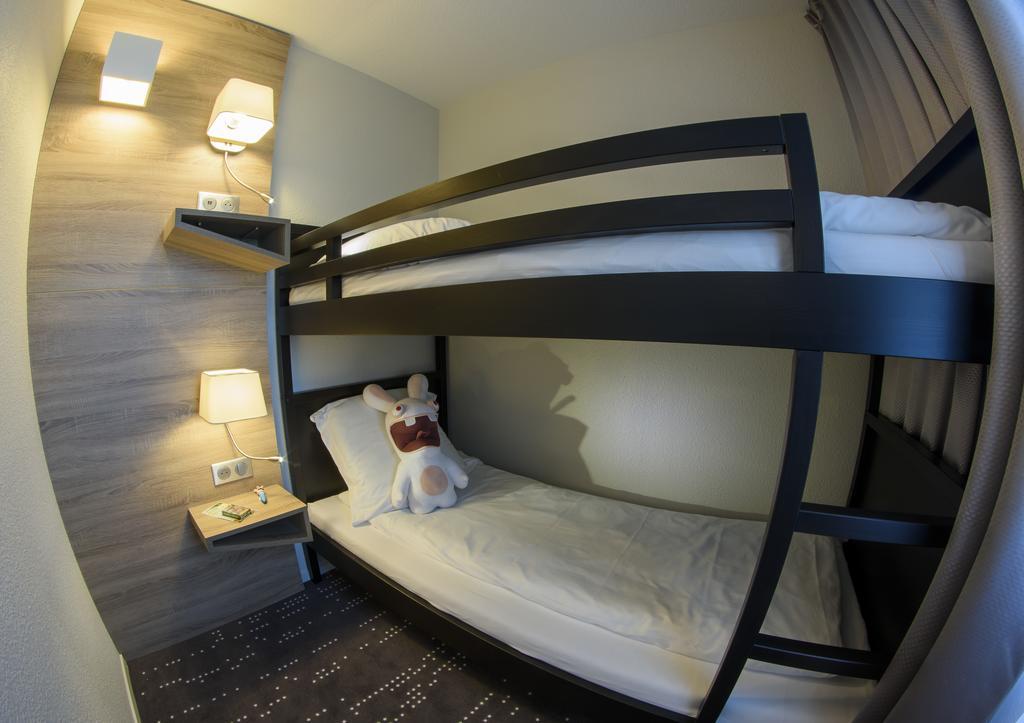 Hotel Mercure Poitiers Site Du Futuroscope 4*