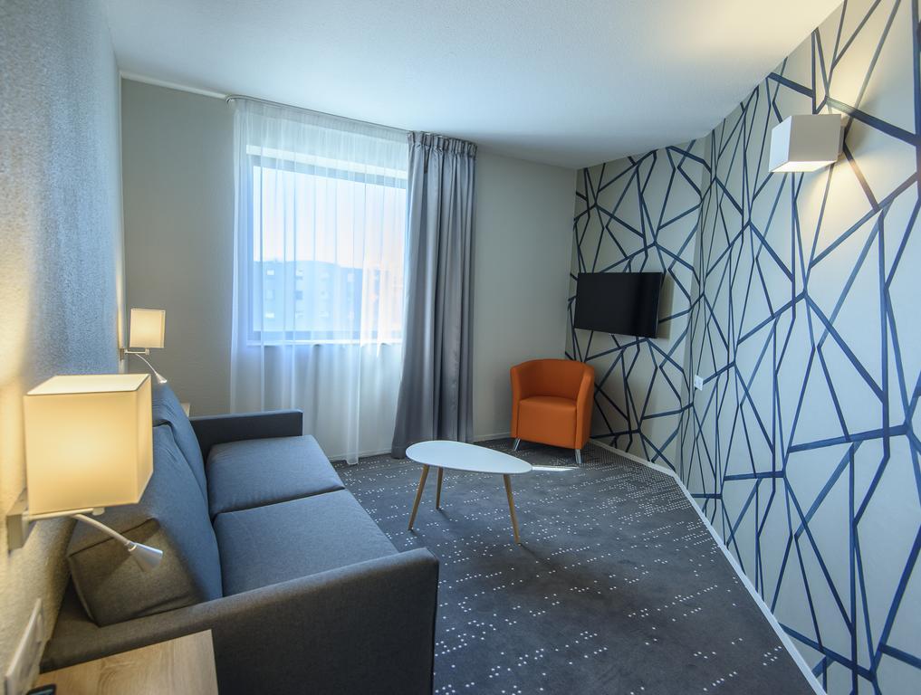 Hotel Mercure Poitiers Site Du Futuroscope 4*