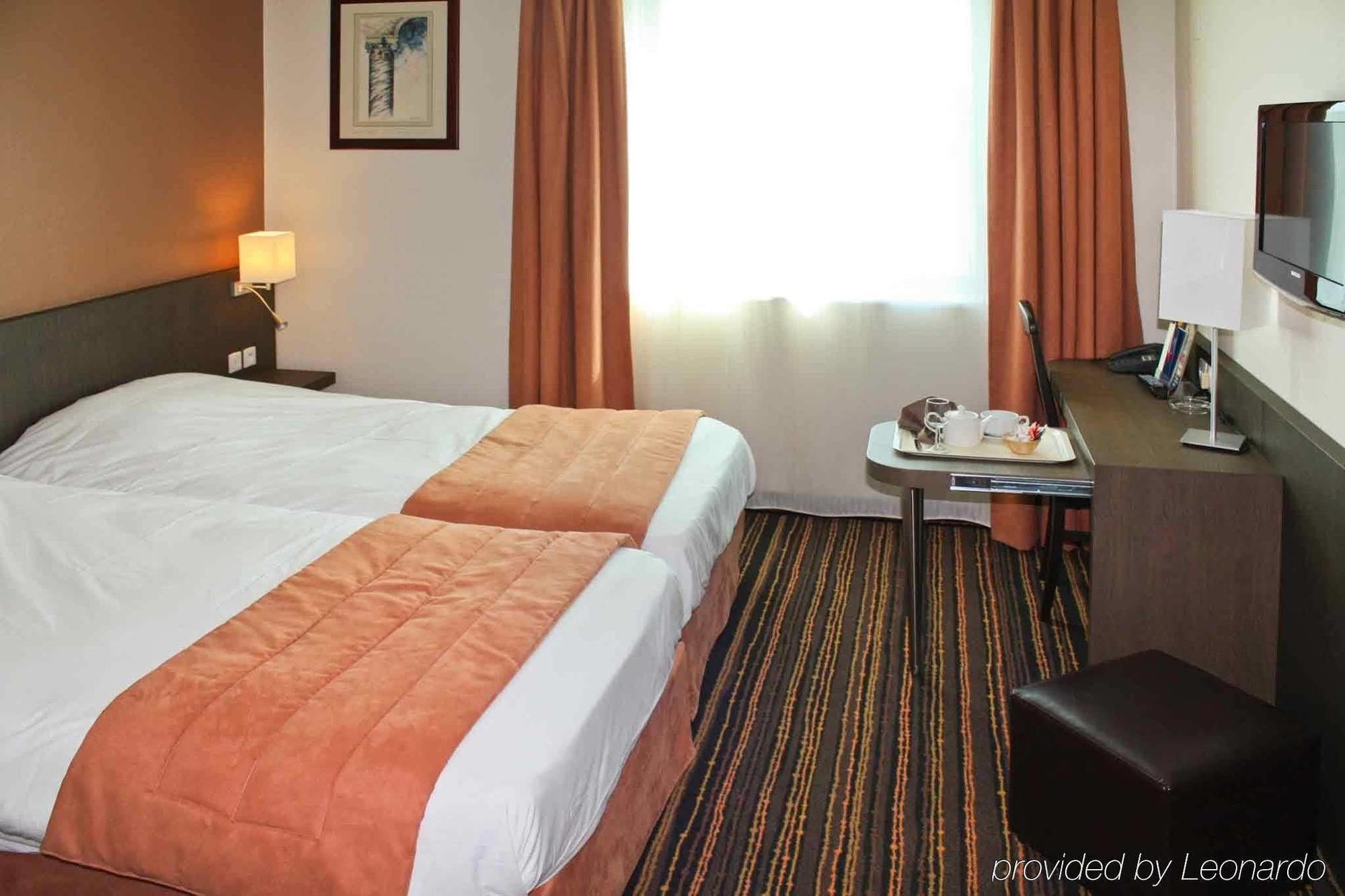 Mercure Poitiers Site Du Futuroscope Hotel 4*